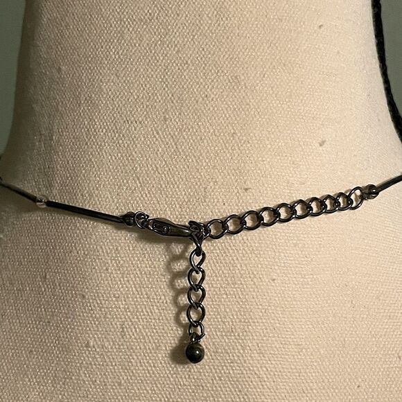 Silver (with Blue And White Beads) Short Necklace. - Picture 3 of 3
